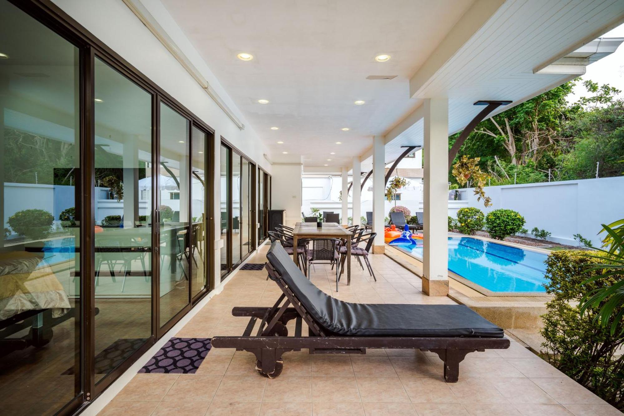 The Heights 1 Soi Village The Heights 1, Hin Lek Fai Subdistrict, District, Prachuap Khiri Khan 77110 Thailand