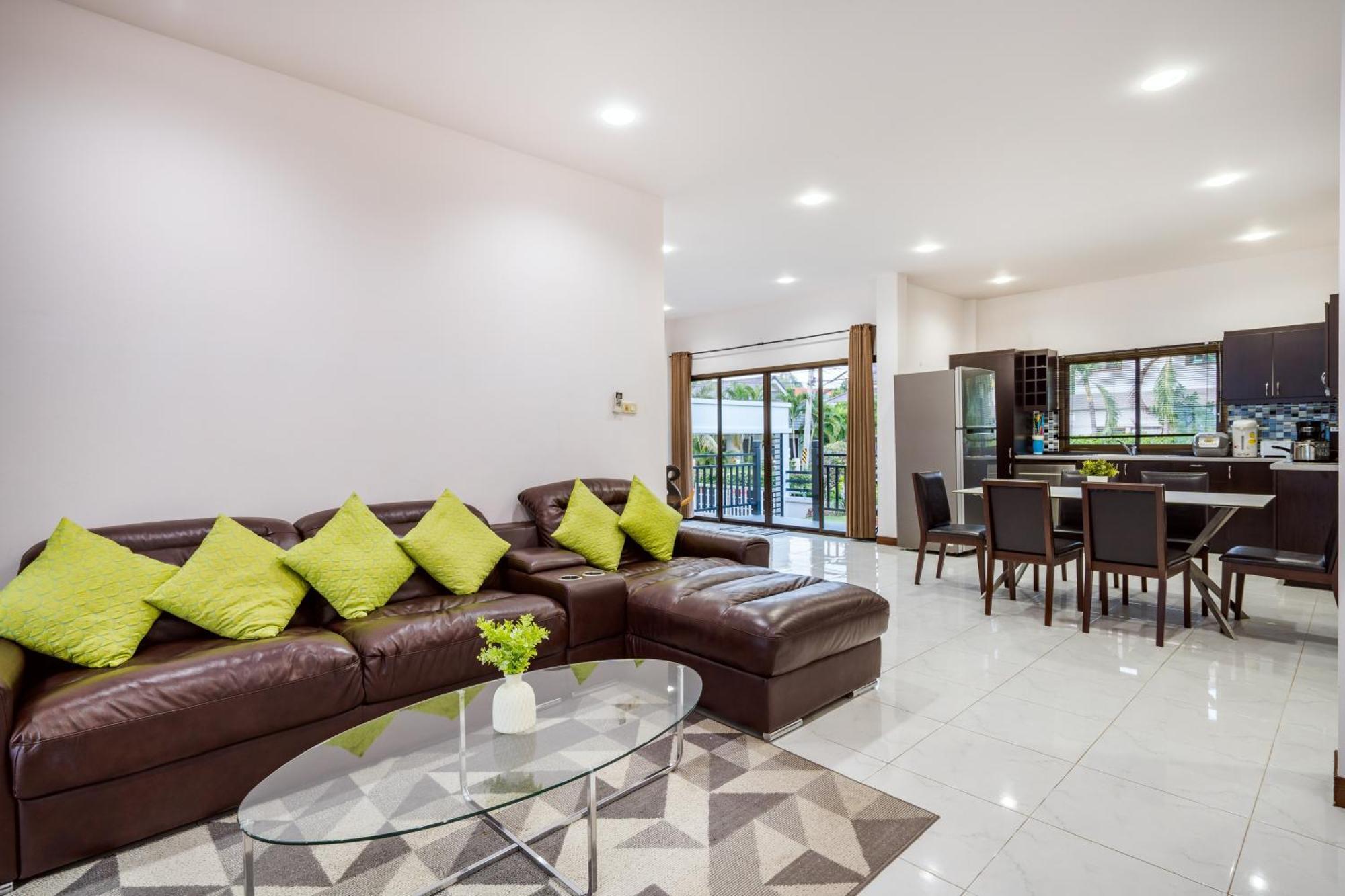 The Heights 1 Soi Village The Heights 1, Hin Lek Fai Subdistrict, District, Prachuap Khiri Khan 77110 Thailand Hua Hin