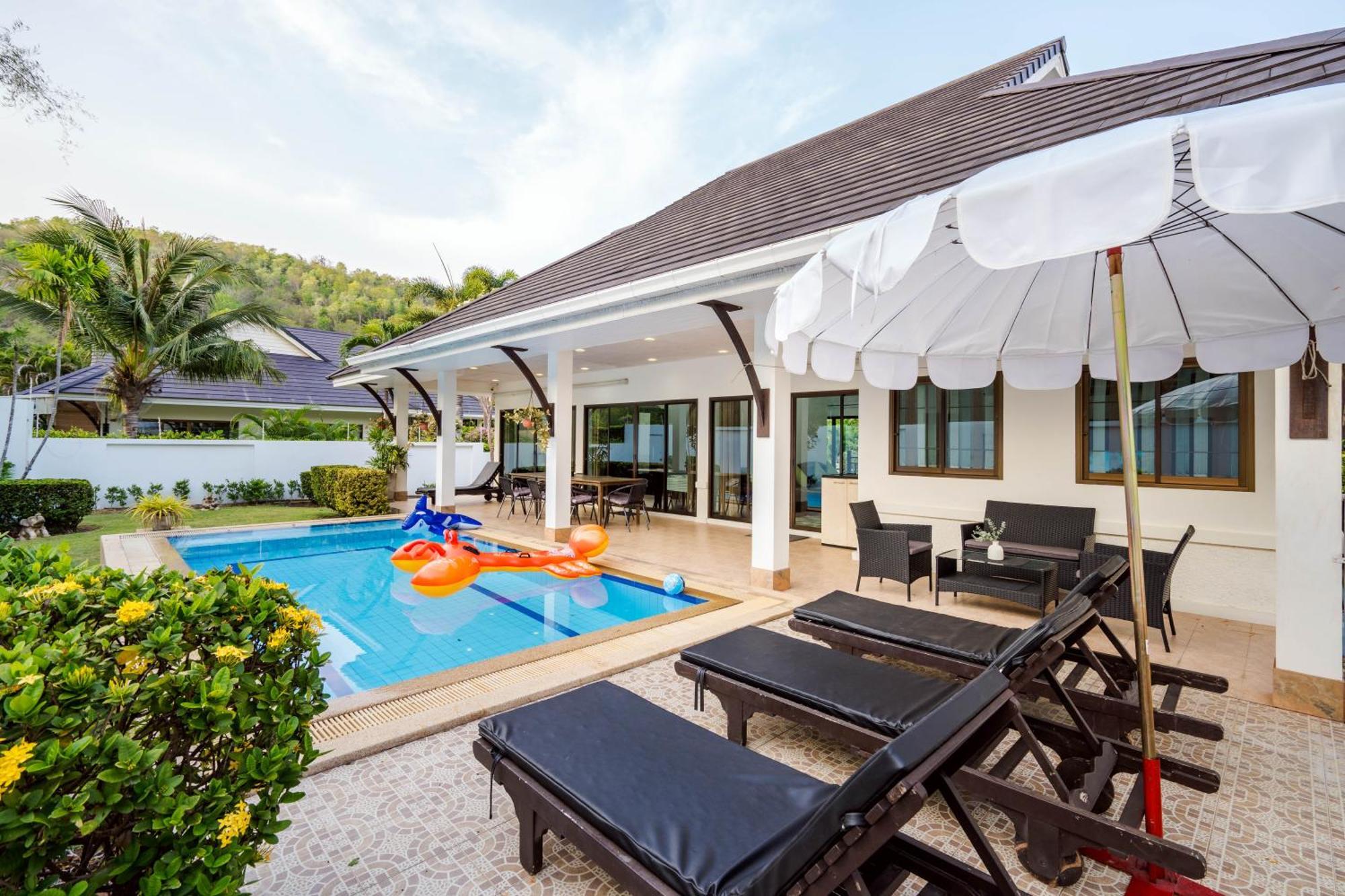 The Heights 1 Soi Village The Heights 1, Hin Lek Fai Subdistrict, District, Prachuap Khiri Khan 77110 Thailand Hua Hin